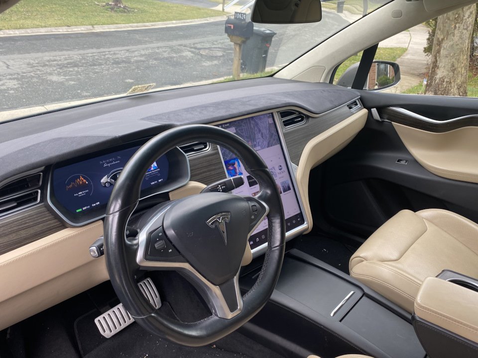 Tesla modelis X